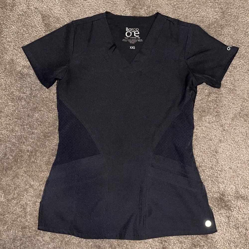Barco One scrub set